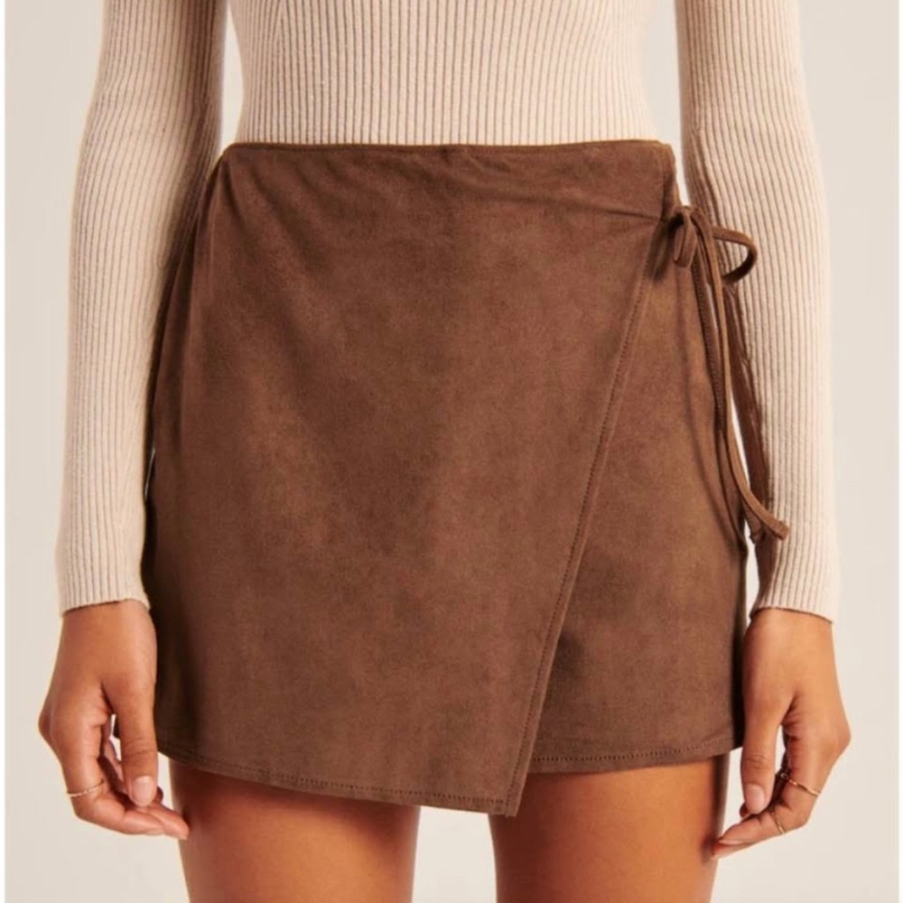 Abercrombie & Fitch Vegan Suede Skort